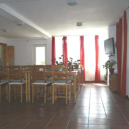 Guest house Pensiunea Tiuta 3*