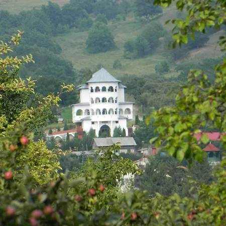 Pensiunea Tiuta
